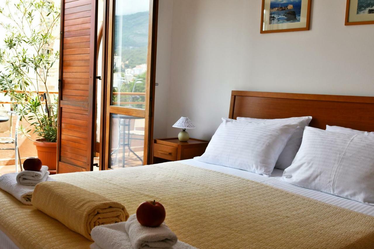 So Rooms City Centre Budva Exterior photo